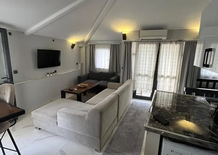 Center 2plus1 For 6 People - Citak Mansions Daire *